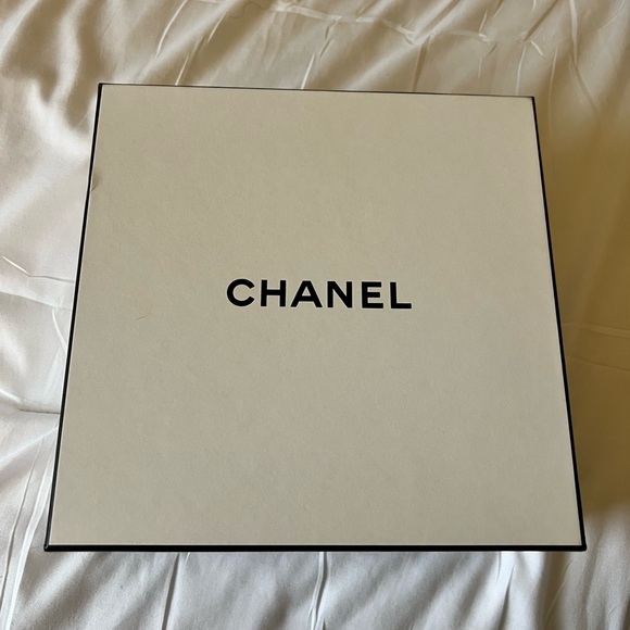 Authenticic Chanel Butterfly Sunglasses - Picture 13 of 14